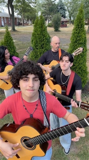 Pharaon | Gipsy Kings Guitar Family!
