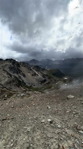 💨💦🌤️ Have you ever seen an upside-down waterfall? 🎥 #Ushuaia #Patagonia #Argentina