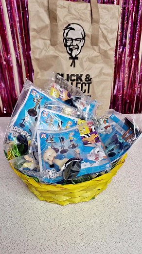 Unboxing 6 New Looney Tunes KFC Toys from Romania | Tweety's 80th Anniversary