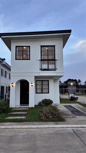 ✨ Sentro Mansion Duplex ✨ 𝓣𝓱𝓲𝓼 𝓲𝓼𝓷'𝓽 𝓳𝓾𝓼𝓽 𝓪 𝓱𝓸𝓾𝓼𝓮, 𝓲𝓽'𝓼 𝓪 𝓵𝓲𝓯𝓮𝓼𝓽𝔂𝓵𝓮 𝓾𝓹𝓭𝓪𝓽𝓮 📍 Brgy. San Crispin, San Pablo City, Laguna 🏡 Property Details • Lot Area: 80 sqm • Floor Area: 56.56 sqm ✨ Home Features • 3 spacious bedrooms for restful living • 2 modern toilet & baths • Dedicated carport • Provision for future expansion 💰 Reservation Fee: ₱20,000 💰 Equity: ₱176,000 ALL-IN Flexible payment terms up to 5 months 📩 For inquiries and site viewing: Rena R-Araneta �