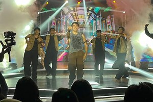 Gerald Anderson performs on ASAP stage again after 8 years: ‘Kaya pa ng tuhod’ | ABS-CBN Entertainment