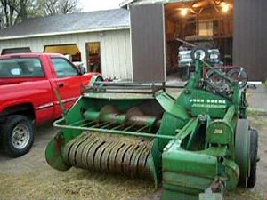 John Deere 214W baler