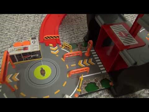 Fast Lane On the Go Pit Stop Playset - Unboxing, Demonstration, and Review