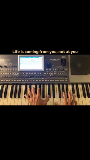 Chirayu Singh on Instagram: "remember this beautiful intro? One of the classic piano intros of Bollywood, sung by the legend @sonunigamofficial sir and composed by @ajayatulofficial ✨ @neetimohan18 #fyp #instagood #sapnajahan #sonunigam #explore"
