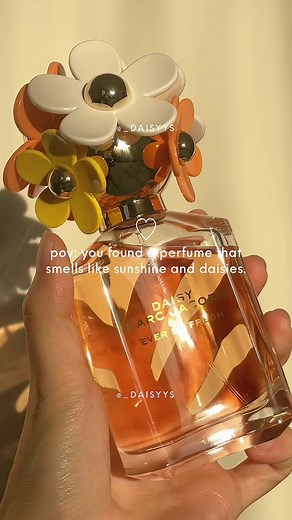 Marc Jacobs Ever So Fresh Perfume Unboxing and Review