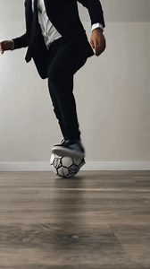 2.4K views · 13 reactions | Football dribble skill tutorial #futsal #football #ronaldo #soccer #bola #cr7 #UCL #fifa #skills | Habibi Funfootball | Facebook