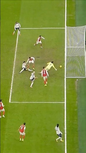 INSANE DAVID RAYA GOAL LINE SAVE!