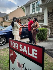 Divine shows up to Zina’s house after just waking up next Zina’s Ex-Husband