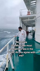 La vida en el mar del norte #viralreels #furyoftheocean #ViralFacebook #ocean #barcos #Danger #seas #HighSeas #giantwaves #High | D.A Inquietante