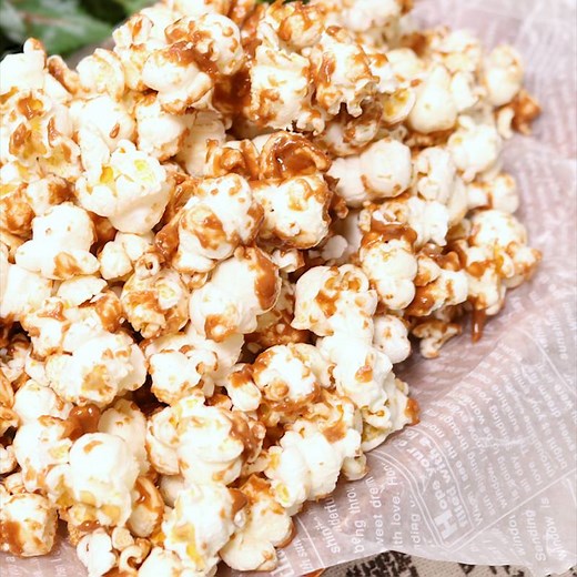 つまむ手が止まらない！キャラメルポップコーン 作り方・レシピ | クラシル