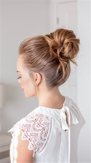 🙋‍♀️ Struggle with your high bun falling flat? Try this simple hack—it makes your bun look fuller, polished, and stays in place all day! 👉 Share this with your bestie who always says “I can’t do buns.” #HighBun #HairstyleHacks #QuickHairstyles #HairTricks | Missy Sue Blog