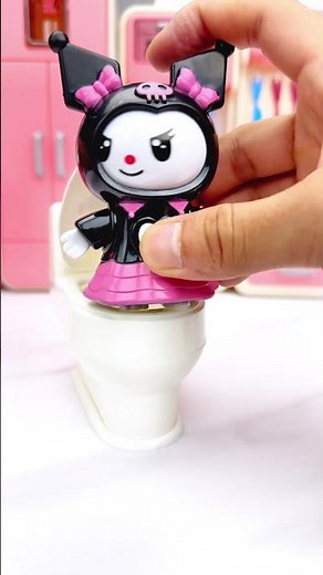 Doll's Toilet Time — Silly ASMR & Poop Sounds 💩