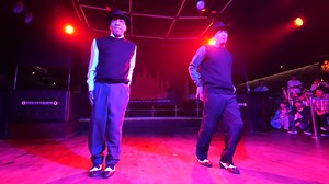 GOGO BROTHERS Locking 齐舞表演 HOT PANTS DANCE SHOWCA