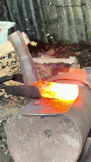 making hammer with traditional method #blacksmith #handcraft #artandcraft