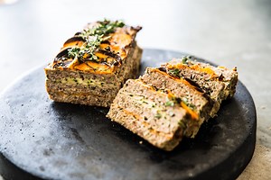 || Zucchini & Eggplant Layered Meatloaf || #Recipe at www.bondiharvest.com Working with the humblest of ingredients to create something special Beef Meatloaf packed with spices and layered with Zucchini and eggplant. | Bondi Harvest