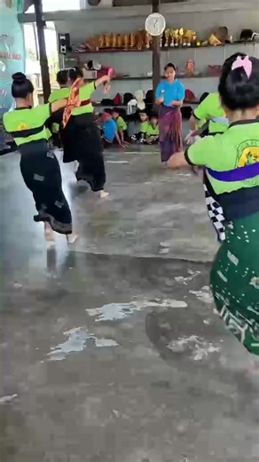 2.1K views · 38 reactions |  Getting to know beautiful Indonesian classical dance and culture Indonesia is a country rich in culture, more than 1300 ethnic groups and 700 regional languages ​​here #indonesia | ASEAN Society & Culture | Facebook