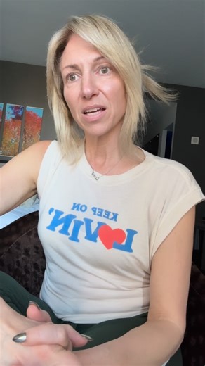 Debbie Gibson on Instagram: "Hang out with me for 15 minutes ! 冀 HAPPY SUNDAY EVE  Allowing myself this reset today and it is divine ❣️ PS : If you’re one of my NYC friends or fam , I’m in sleep, eat, walk, repeat mode and if energy and time open up I will ☎️ xo "