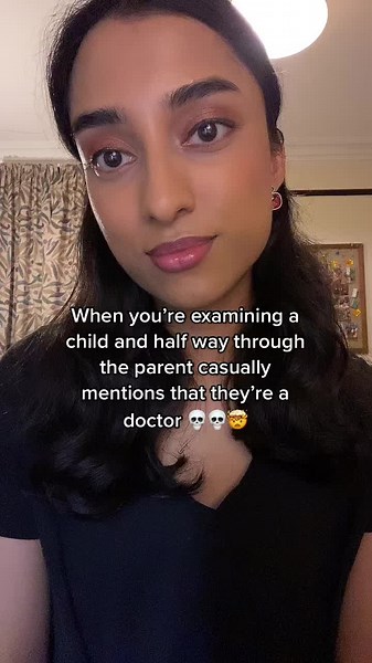 plzzz I got flustered and tried to check cap refill on a kids finger and the dr mum called me out n asked me what I was tryna do 🥵😭😭 #medstudent #medtok #medtiktok #medical #medschool #medicine #fyp