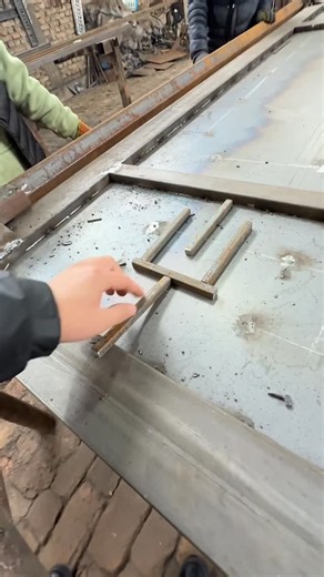 YUSRI.UZ on Instagram: "🤓"