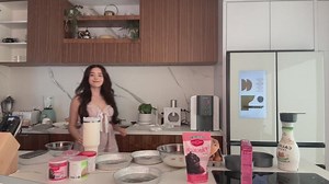 it's my birthday so i'm baking a cake :)