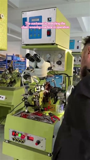 Chain making machine – automatic feeding and cutting reduce manual intervention.