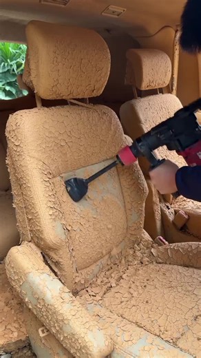 Expert Car Cleaning Tips for a Spotless Shine