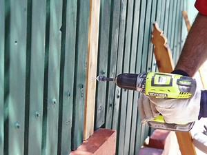 How To Fix a Picket Fence  - Bunnings Australia