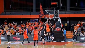 372K views · 1.4K reactions | #ABLSeasonHighlight: Romeo Travis gave us one of the most epic moments of the ABL season  #RiseTo9reatness | ABL Basketball | Facebook