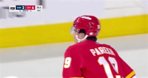Zayne Parekh with a Powerplay Goal vs. Vancouver Canucks