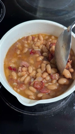 Loaded Pinto Bean Bacon Chorizo Dip #recipe #cooking #party #food #easyrecipe #mexicanfood #eating