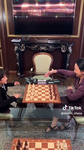 Knights Chess Dance Game with Danil Li | Chess Lovers FIDE Event