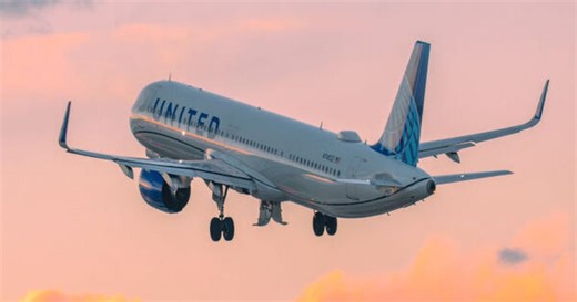 Fire in wing forces United flight to evacuate after returning to LA