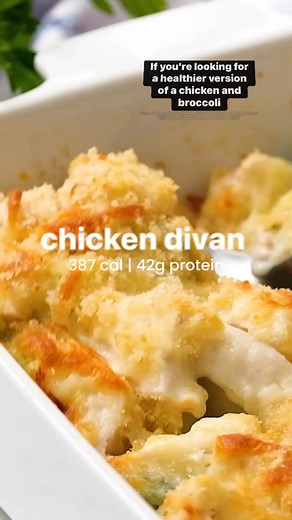 This lightened up Chicken Divan made from scratch with no canned soups. Just layers of tender chicken breast and broccoli in a flavorful creamy, cheese sauce topped with golden breadcrumbs. ✨Link below for comment “RECIPE” to get it sent to your DMs✨ #skinnytaste #wwrecipes #skinnytasterecipe #healthyrecipes #weightwatchers #casserole #macrofriendly #chickendivan | Skinnytaste