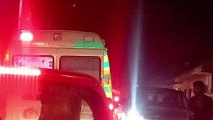 An ambulance with a patient which was referred from SDH zainapora to GMC Anantnag got stuck in Batengoo inner road due to massive traffic jam, however timely efforts by some local people saved the precious life of a referred patient. However locals of the area have again requested to Deputy commissioner Anantnag to take appropriate steps in order to widen the road as every day huge traffic jam is being seen on the same road. | Decent News