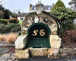 Querrien (22) le seul lieu de Bretagne où la Vierge Marie est apparue...[Vidéo]