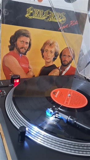 🇧🇷 1987 Bee Gees 🎵 Reaching Out
