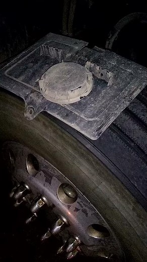 Kenworth T680 Headlight Beam Adjustment