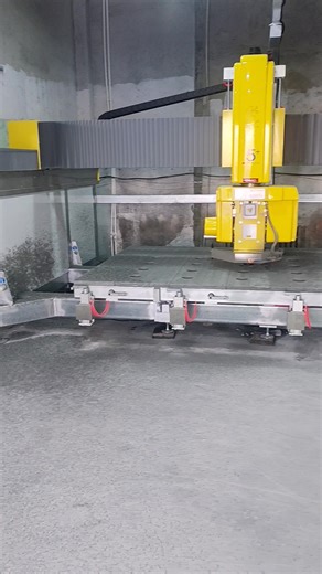 25K views · 193 reactions | How to make sure the workbench plane perfect ?After the TITAN Plus 5+ is correctly assembled and perfectly leveled, the PVC basement of the workbench should be planed smooth, then glue high anti-slip rubber layer on. #stonecuttingmachine #CNCBridgeSaw #OMC #marblecountertops #marblecuttingmachine #countertops | Laizhou Oriental Machinery Co.,Ltd | Facebook