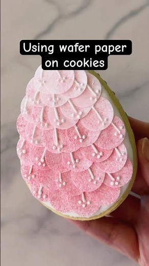 How to use wafer paper on a cookie