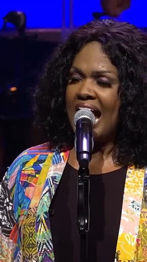 "Goodness Of God" - CeCe Winans | Worship Music