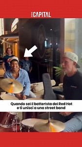 55K views · 1.2K reactions | Vai a suonare felice con i tuoi amici, pensi di cavartela... e poi arriva Chad Smith dei Red Hot Chili Peppers a rubarti il mestiere  | Radio Capital | Facebook