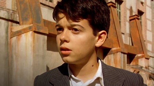 The Devil's Backbone: The Devil's Backbone: Trailer 1