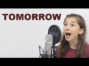 Jennifer Brown performing 'Tomorrow' (Annie)