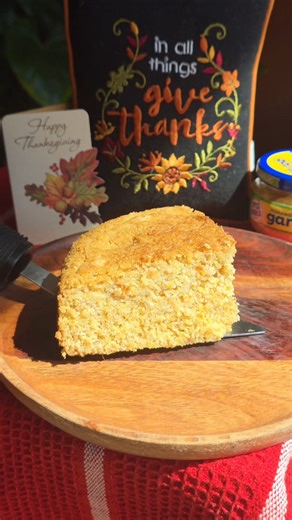 Here’s a no-fuss, all-flavor FAVORITE for your Friendsgiving! 🌽🧡 This Garlic Cornbread courtesy of @c.health.and.wellness is the holiday crowd-pleaser you’ve been looking for. Ingredients: 1 cup cornmeal 1 cup almond flour 1 cup milk (dairy or nondairy) 1/3 cup melted butter 2 tsp Spice World Organic Minced Garlic 2 Tbsp honey 1 tsp baking powder 1 egg 1/2 tsp baking soda Juice of 1/3 lemon It’s sweet, savory, and SO good when you use Spice World Organic Minced Garlic. Find more Friendsgiving 