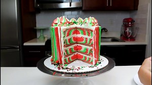 304K views · 3.5K reactions | The most festive striped cake!!! This look is inspired by The White Flower Cake Shoppe Beachwood, and the recipe is up on chelsweets.com ❤️ | Chelsweets | Facebook