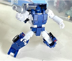 First Look at Transformers Kingdom Deluxe Pipes