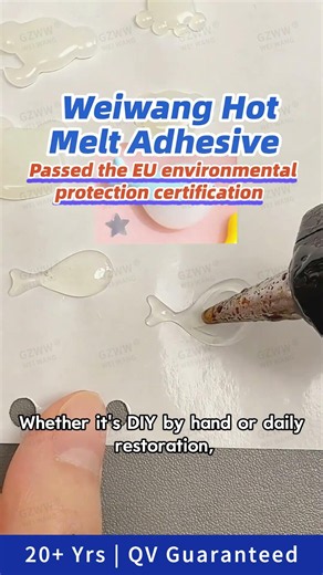 Safe eco glue sticks from source factory. Fast melting, strong stickiness and zero pungent smell.