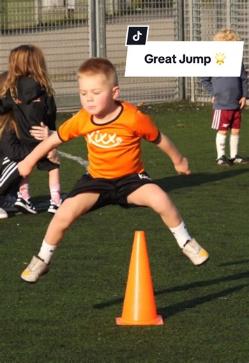 Children's Football Jump Techniques for Young Athletes