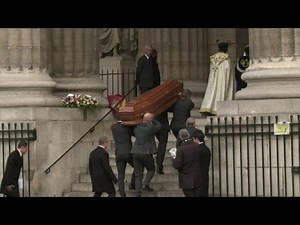 Obsèques de Michel Delpech: proches, artistes et anonymes réunis pour un dernier hommage