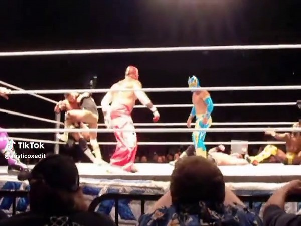 Reviving the Old Days of Lucha Libre